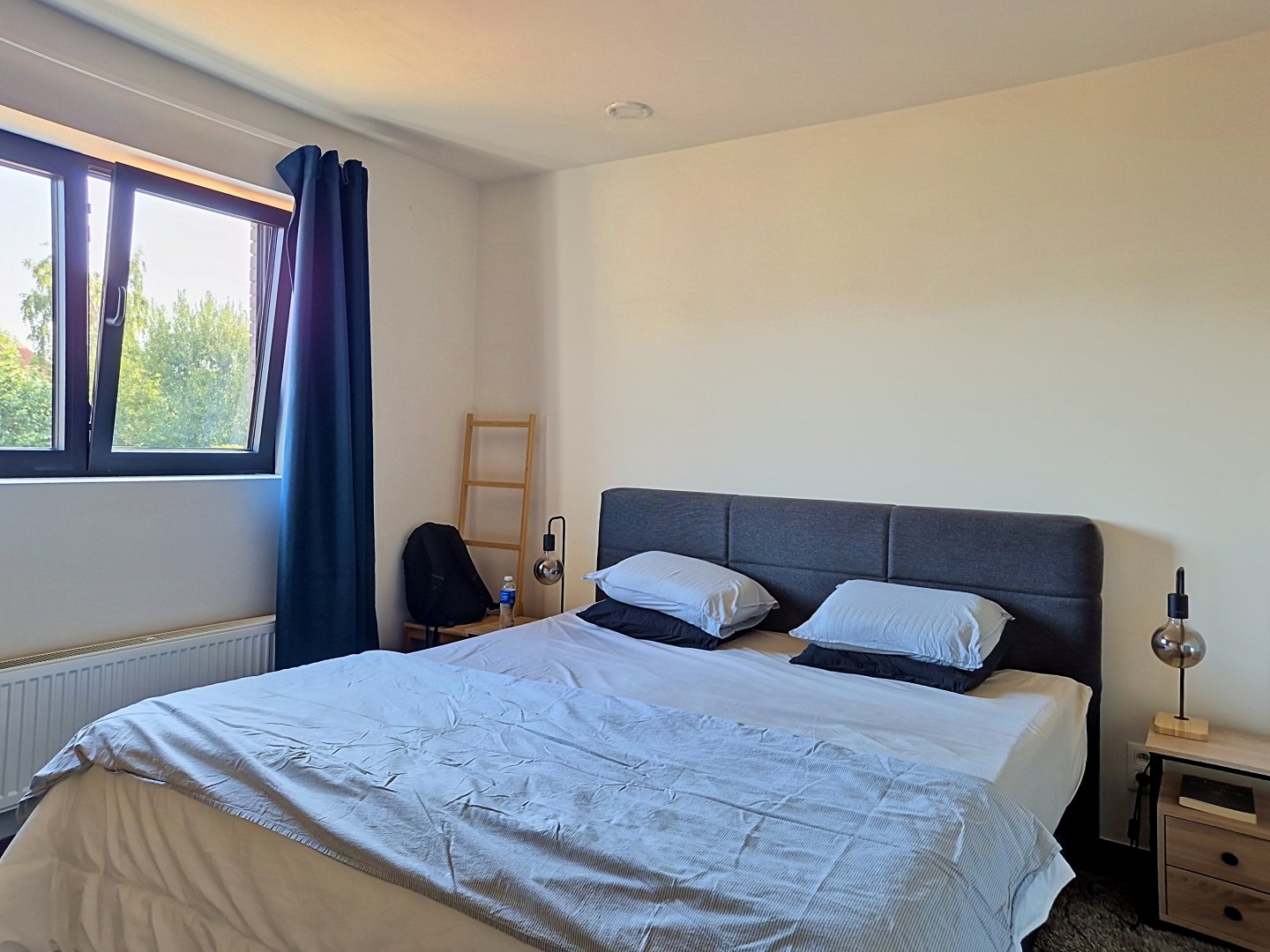 Modern appartement met 2 slaapkamer, terras en garage in Ursel 