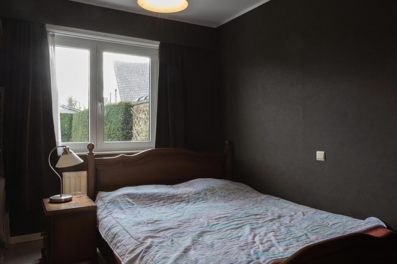 Gelijkvloers villa-appartement met zonnige tuin op toplocatie 