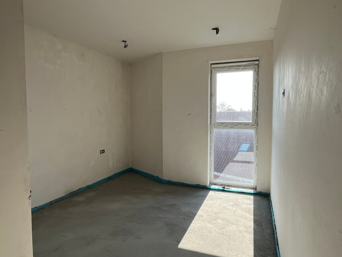 Casco+ appartement. Uniek uitzicht ! 2 slaapk., 3de verdiep. Lift. Verkoop met REGISTRATIE (geen BTW) ! 
