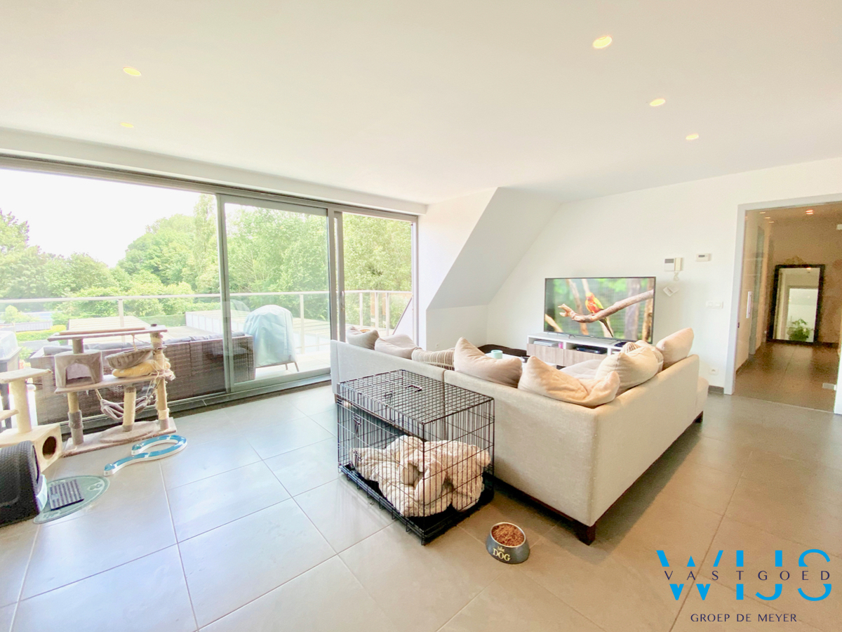 Instapklaar 2 slaapkamerappartement in hartje Wippelgem EVERGEM ! 