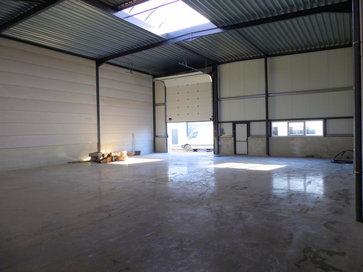 Nieuwbouwloodsen op uitstekende ligging 