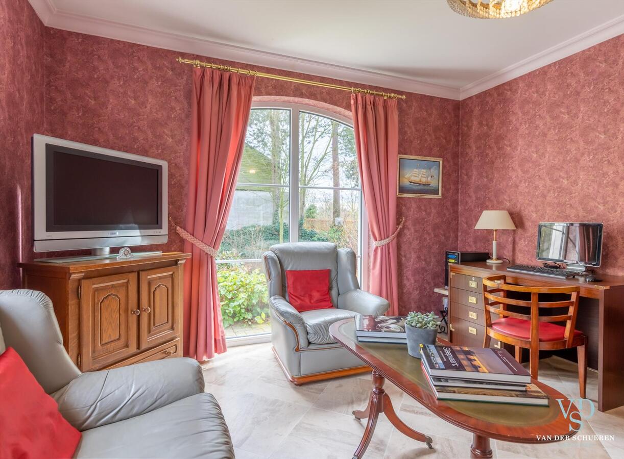 Stijlvolle villa in prachtige, groene omgeving.    Exclusief. 