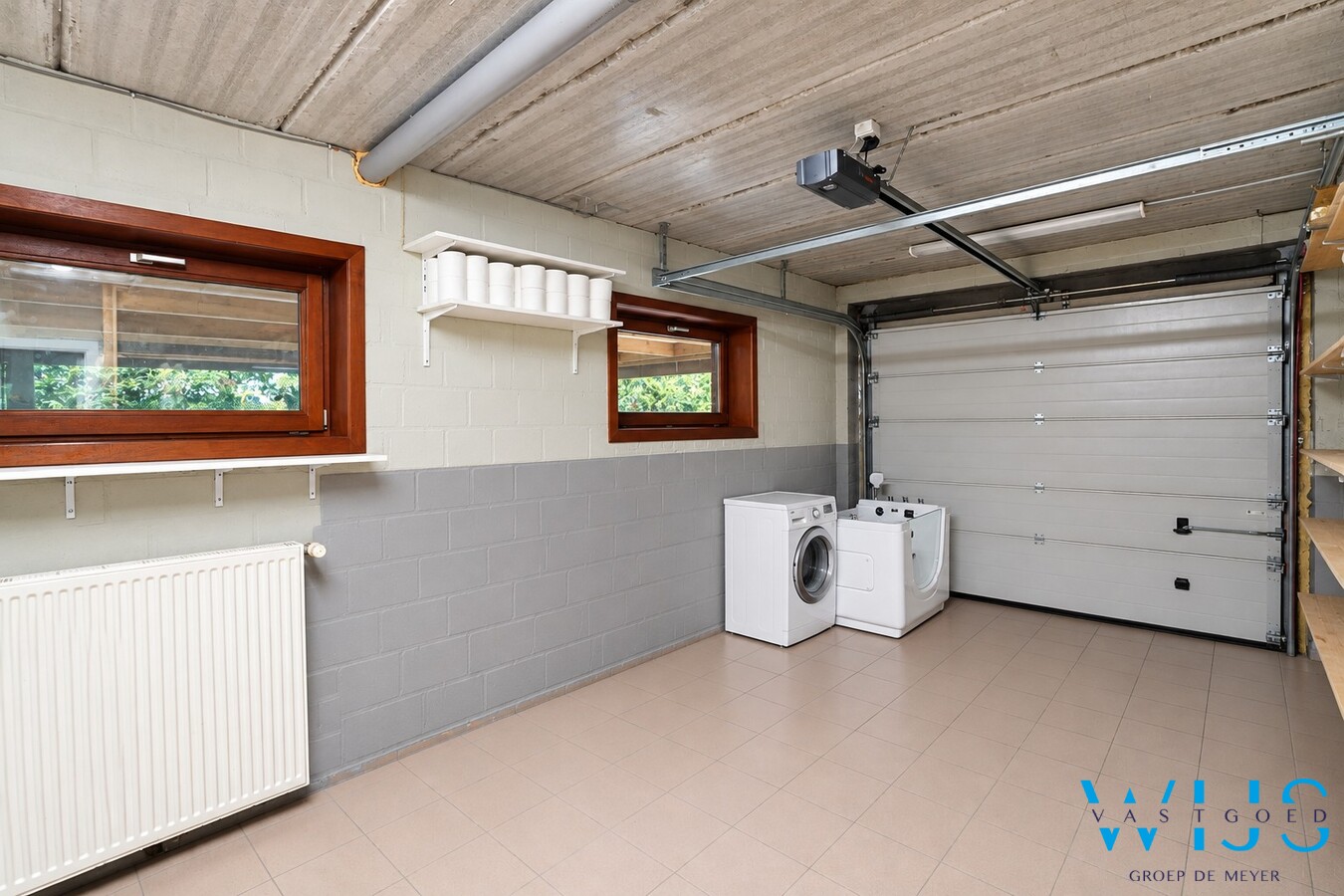 Instapklare open bebouwing met vier slaapkamers op een zonnig hoekperceel in Assenede! 