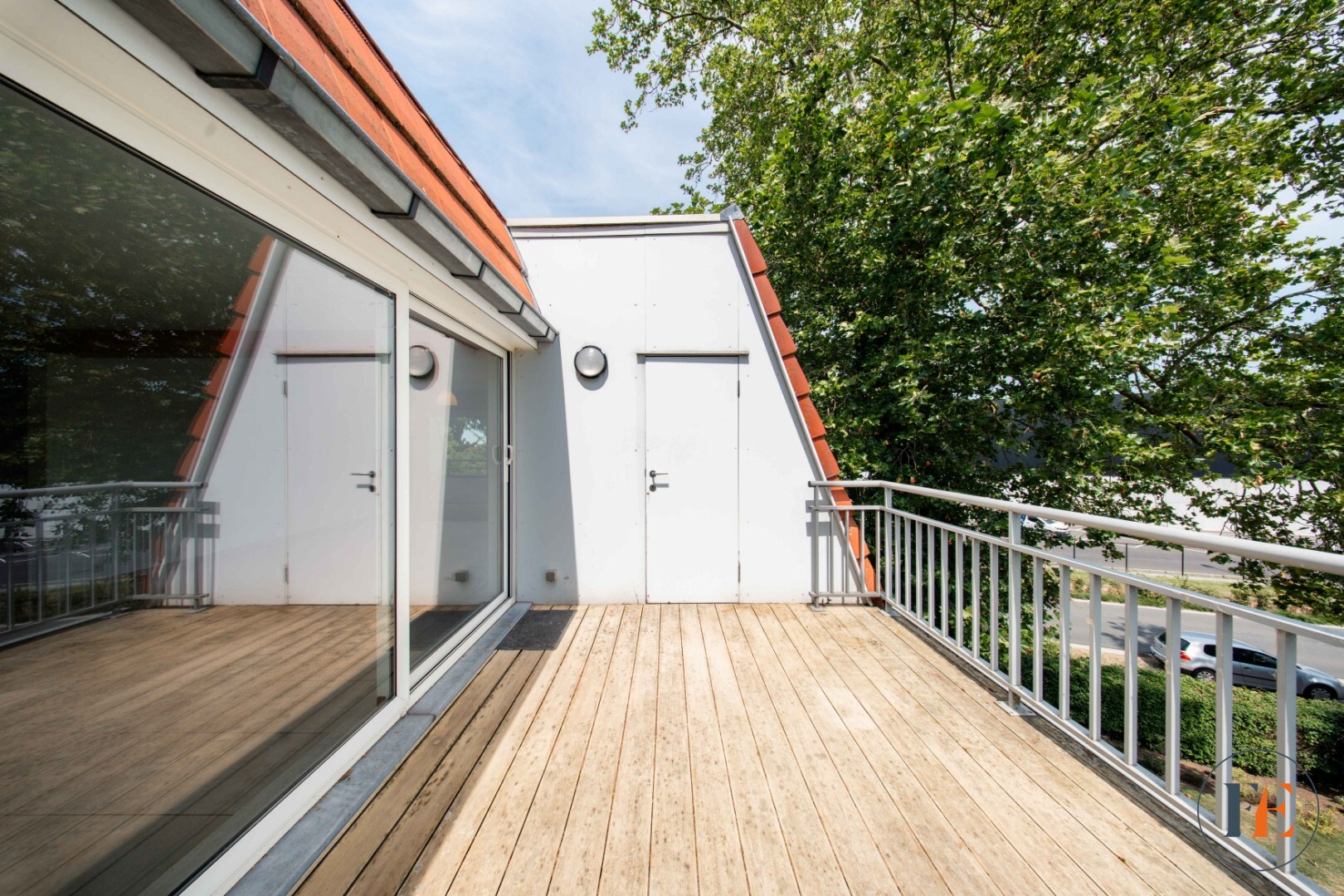 Schitterend gelegen ruim appartement op de 2e verdieping 