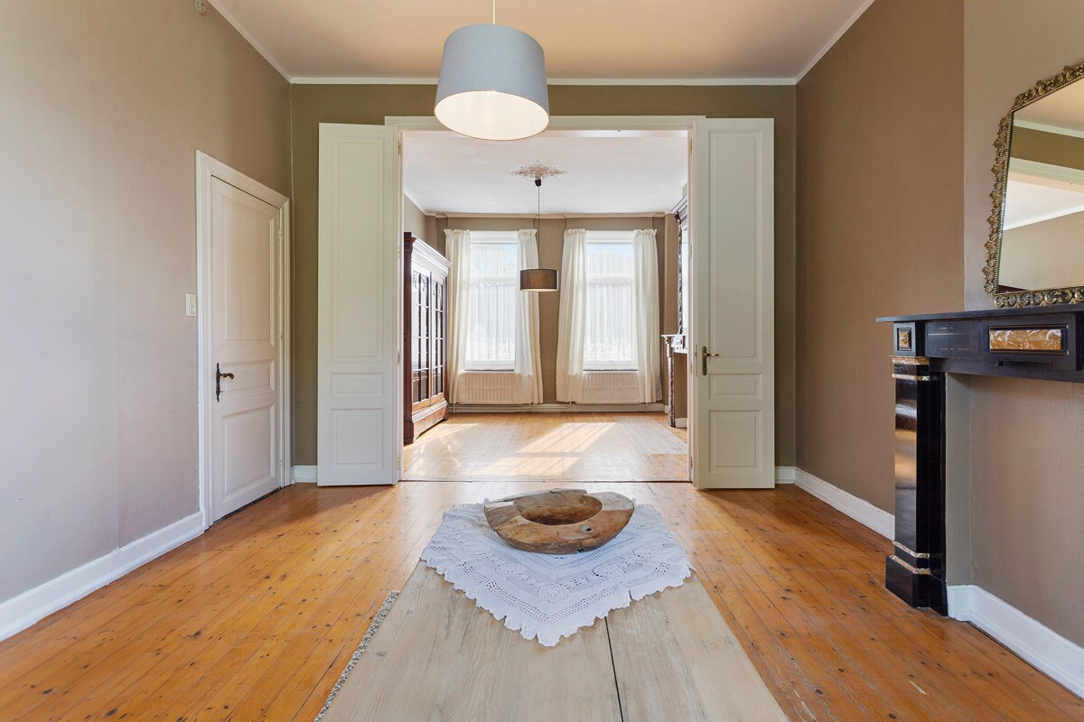 Maison de maître pleine de caractère avec jardin clos à Ophasselt 