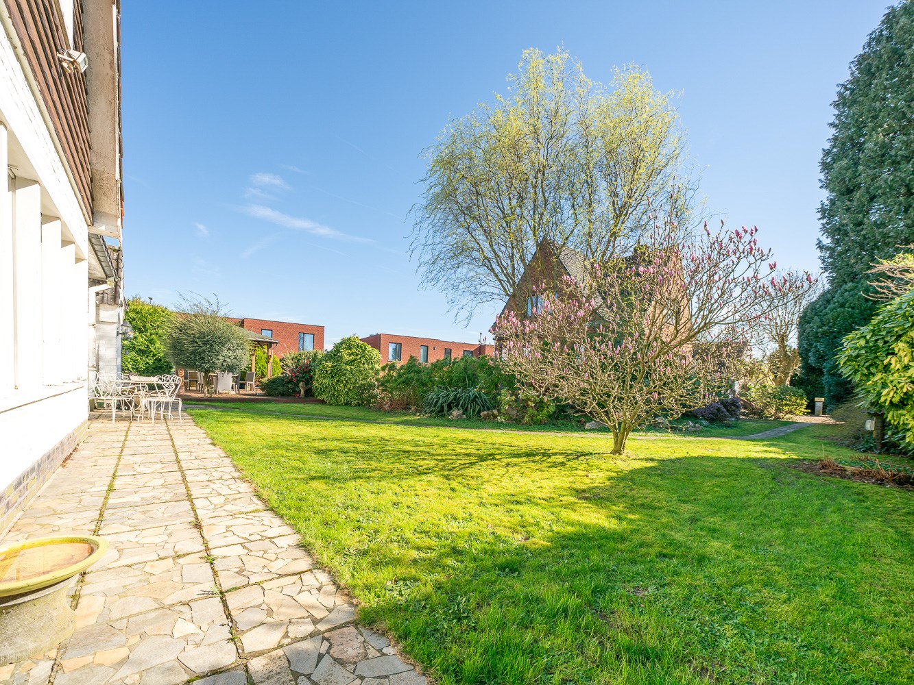 Statige villa in het centrum van Dilbeek 