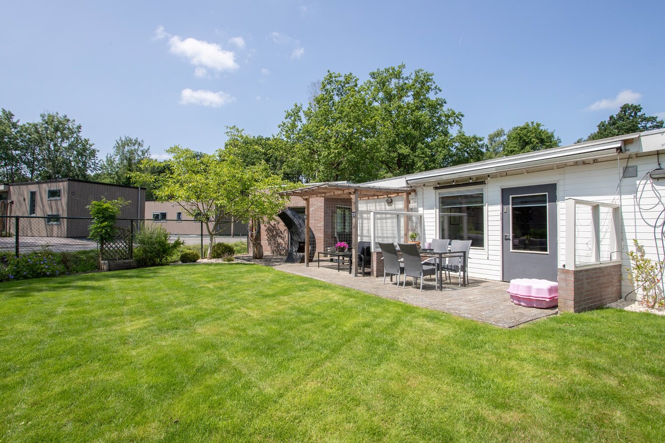 Instapklare recreatiewoning op park 'Brabantse Kempen' te Lage Mierde. 