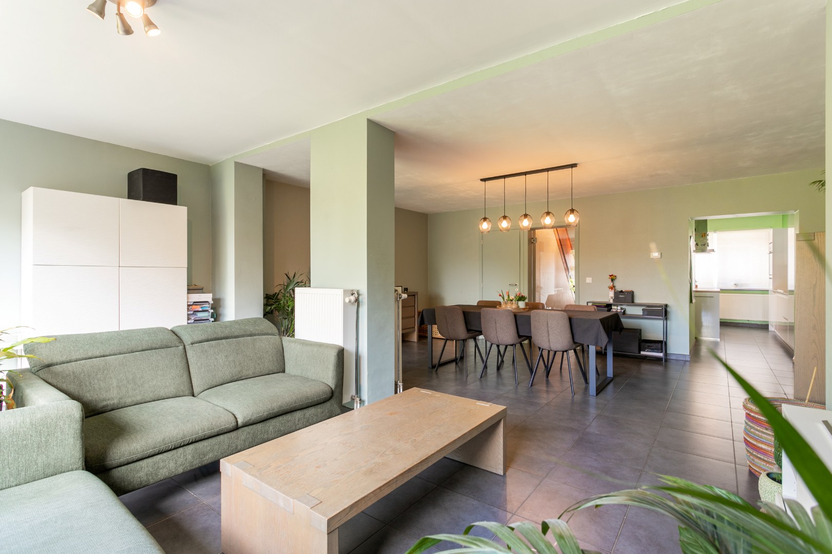 Instapklare woning met 3 slpk. , tuin en terras te Lembeek 