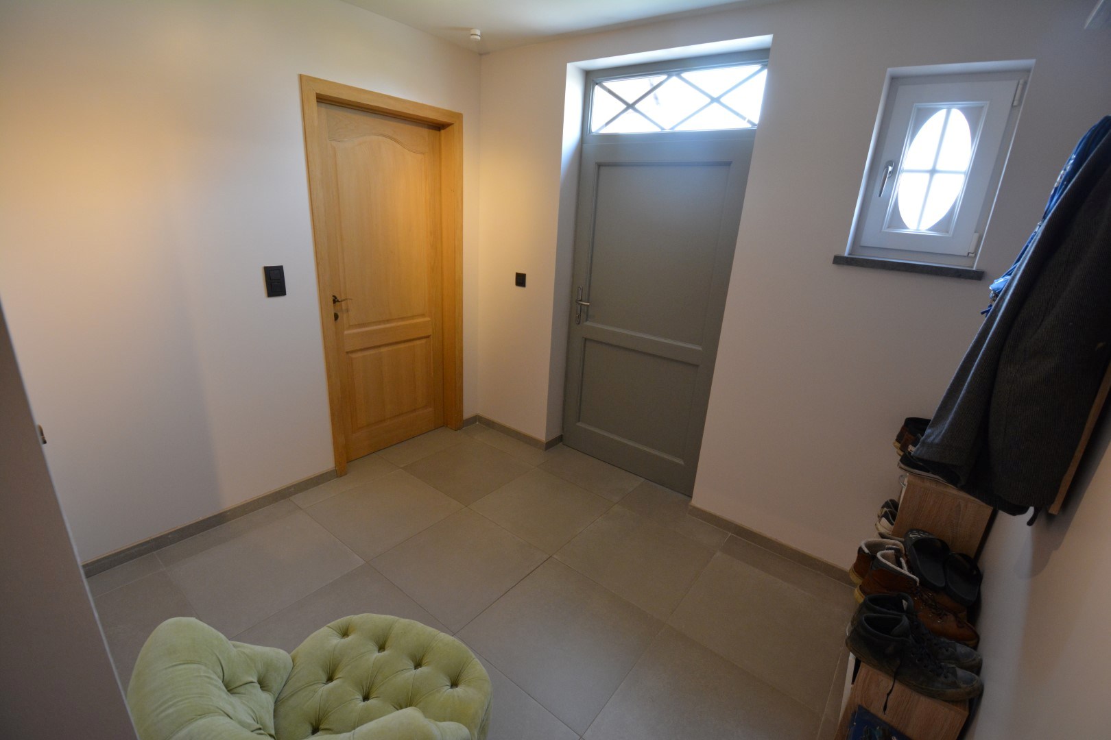 Ruime en recente halfopen bebouwing met 3 volwaardige slaapkamers 