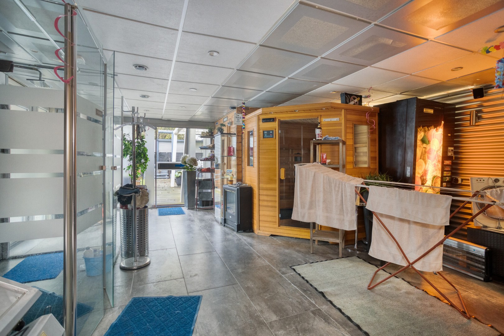 Te renoveren woning met 5 slpk. op ruim perceel van 18a 95ca in Mol 