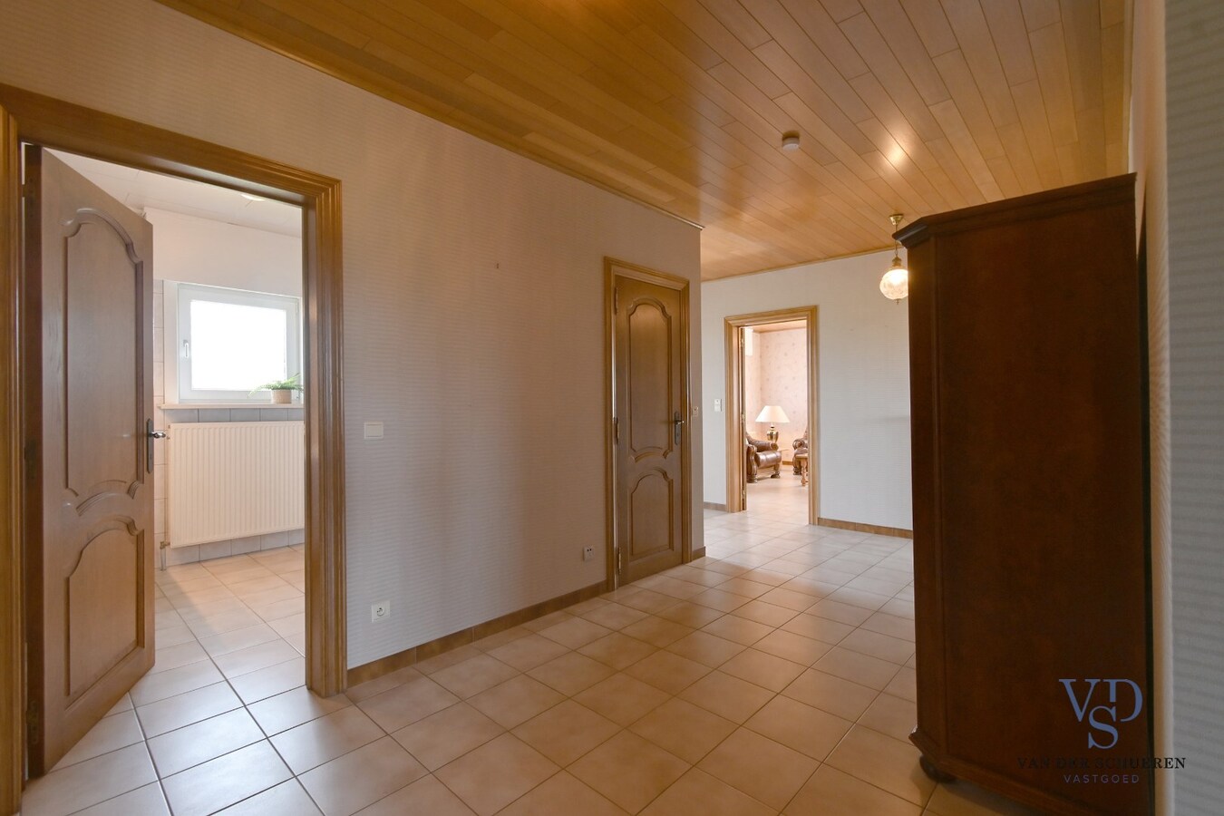 Ruime woning op unieke locatie in het groen, vlakbij Dikkele 