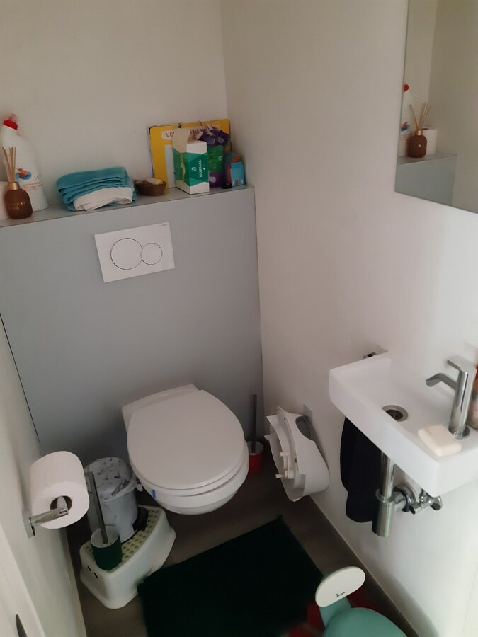 BEN-appartement met terras en tuintje. 