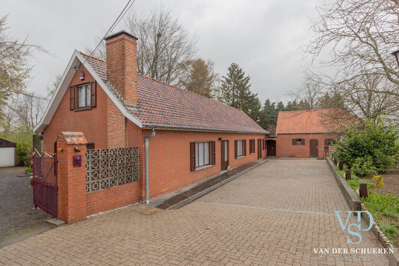 Exceptioneel gelegen eigendom in Makkegem. 