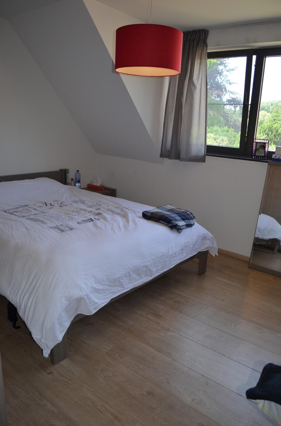 Recente gezinswoning met 3 slpks, tuin, terras en garage te Lembeke 