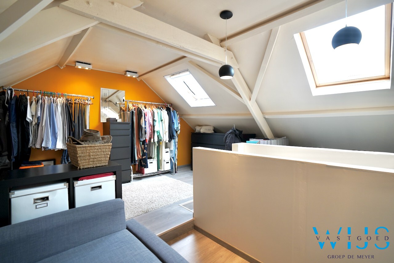 Instapklaar woonhuis met 3 slaapkamers en garage te Boekhoute ! 