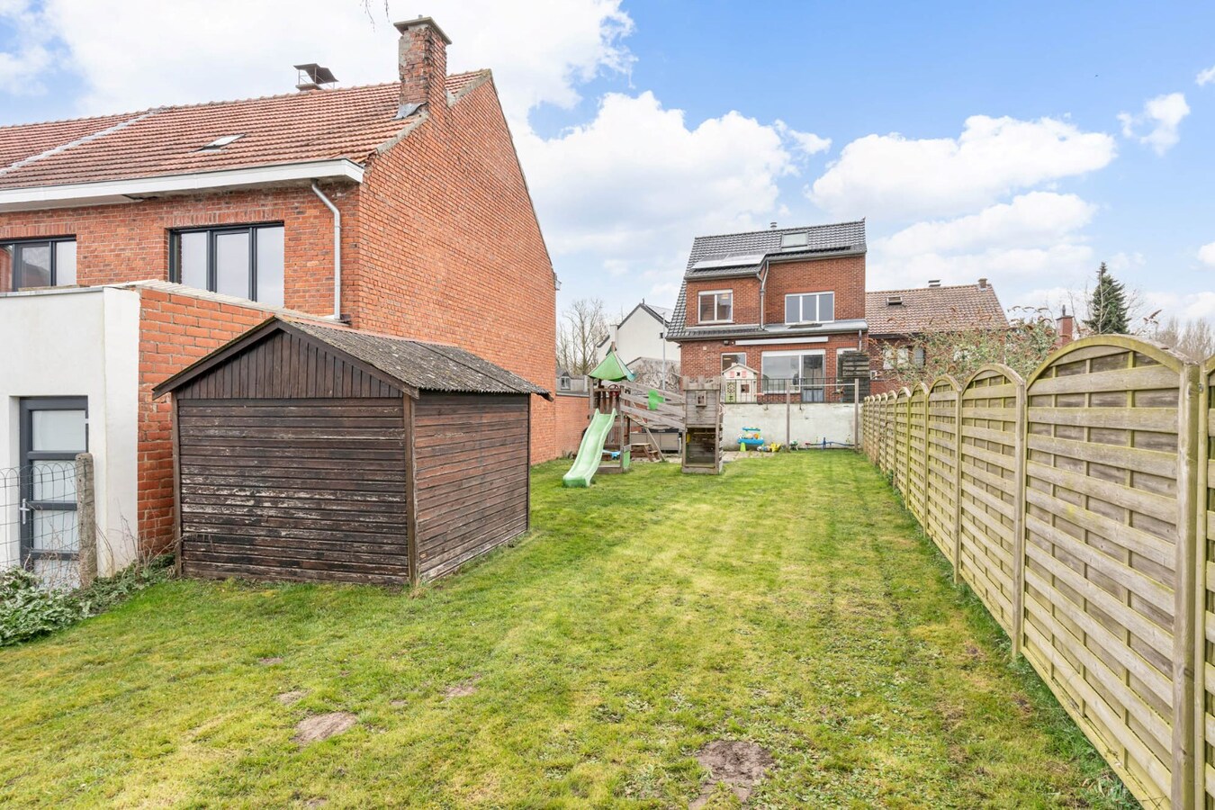 Half open bebouwing met tuin, terras en garage in Boutersem - EPC label B 