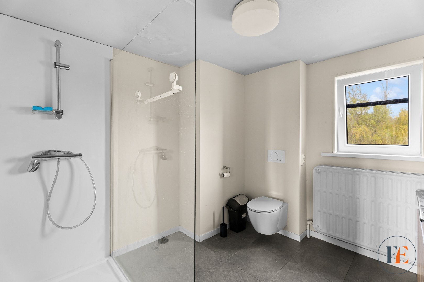 Buitenkans! Duplex appartement  met garage en tuin 