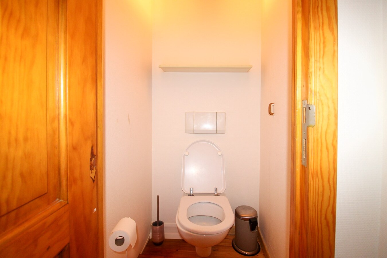 Veelzijdig handelshuis met woonst en luxueuze B&amp;B op toplocatie aan de Markt van Temse! 