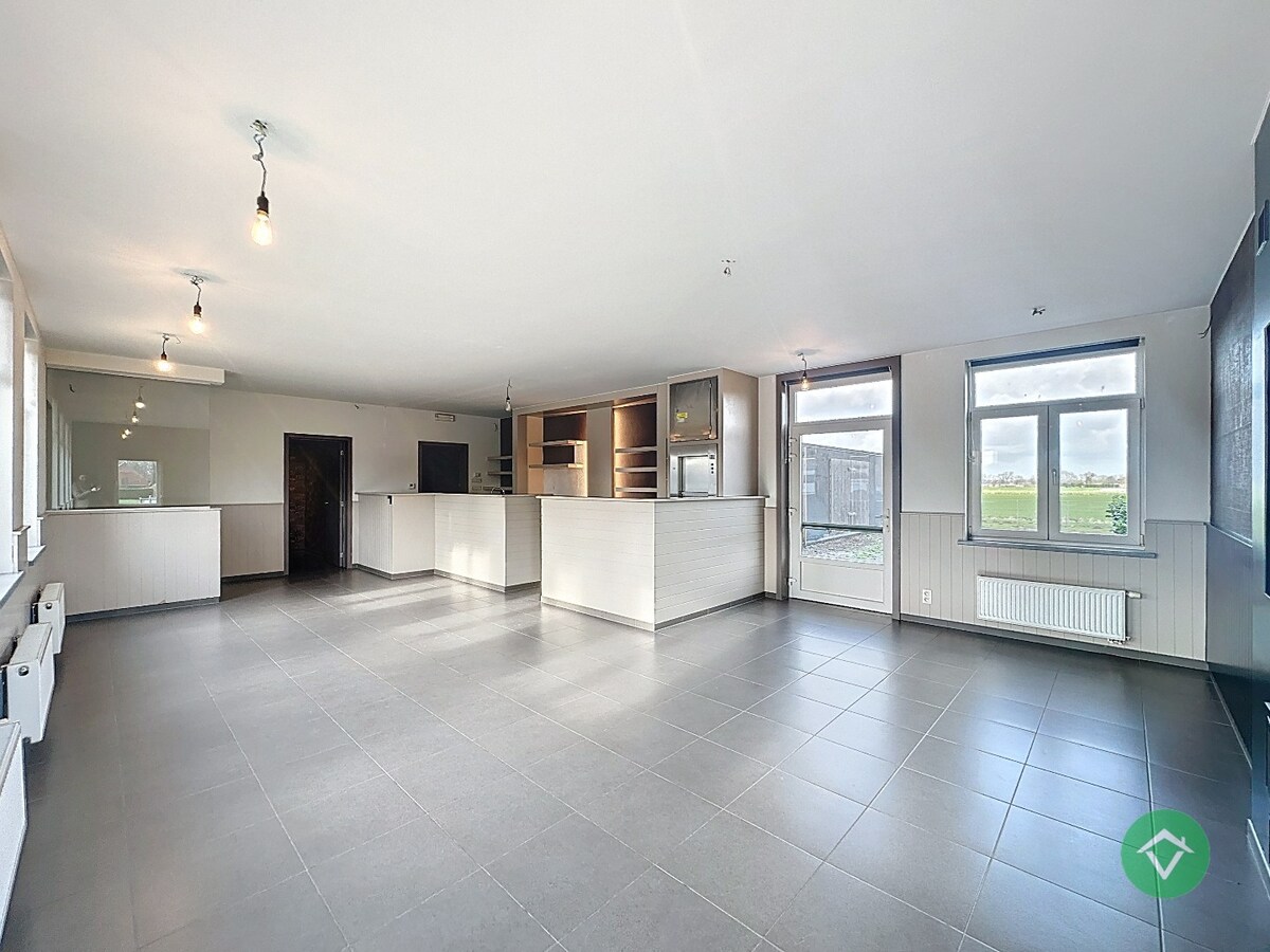 Combinatie wonen &amp; werken: horecazaak met woonst in Eernegem 