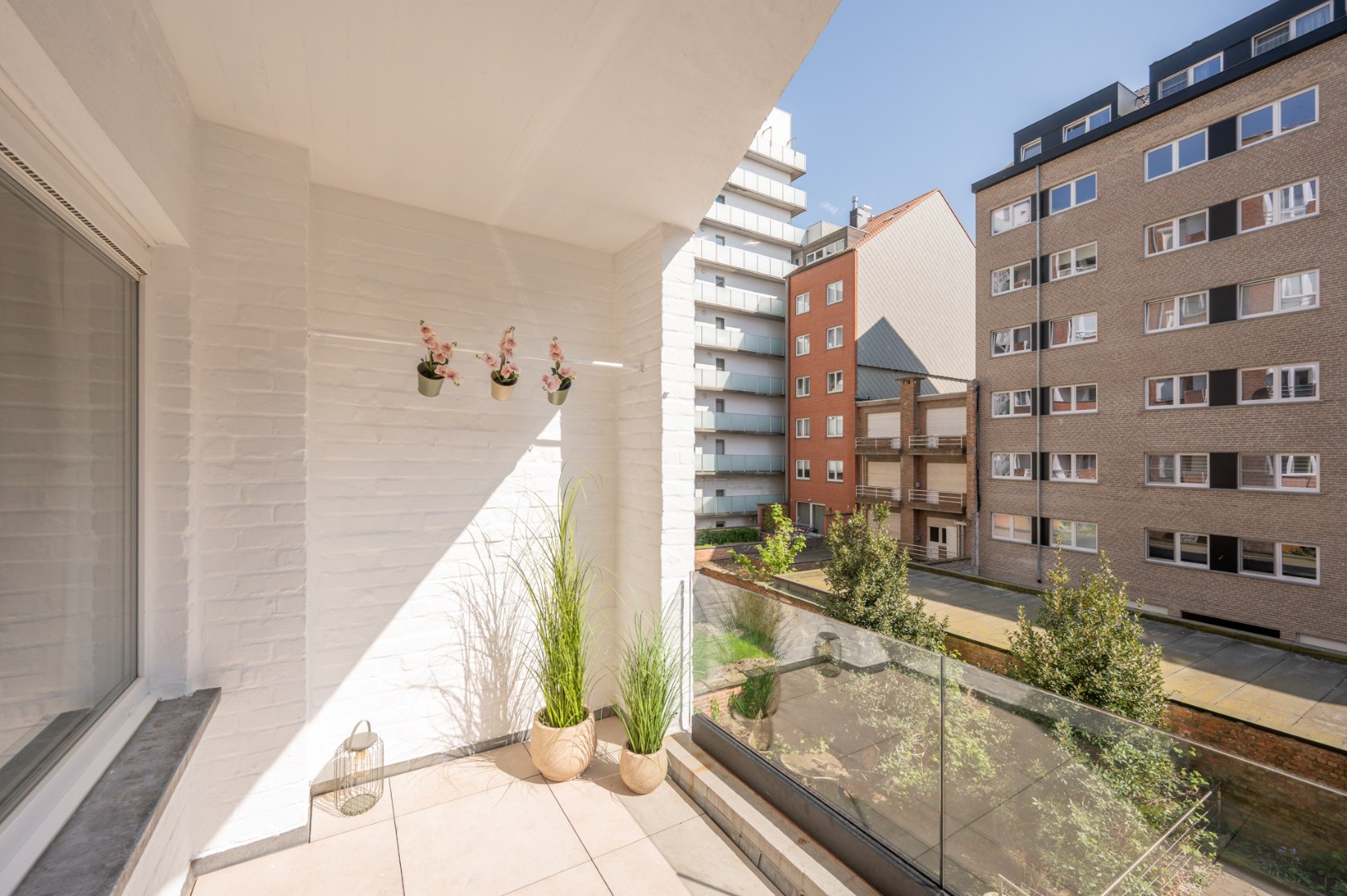 Volledig gerenoveerd appartement met FRONTAAL ZEEZICHT 