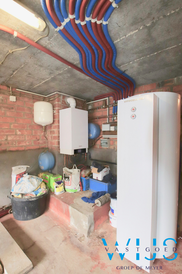 Instapklaar woonhuis op een leuke perceel te ZELZATE ! 