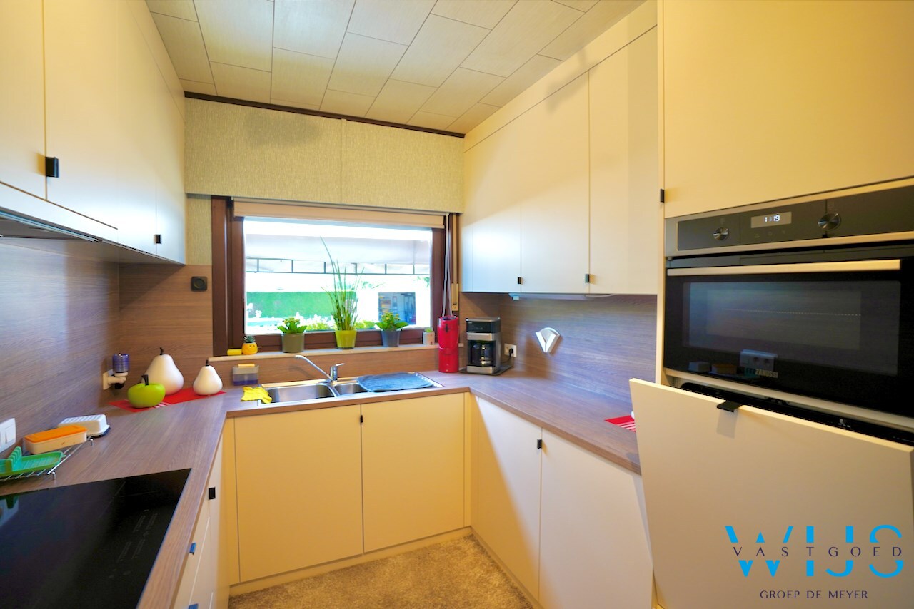 Woonhuis op 1000m² in hartje Ertvelde ! 