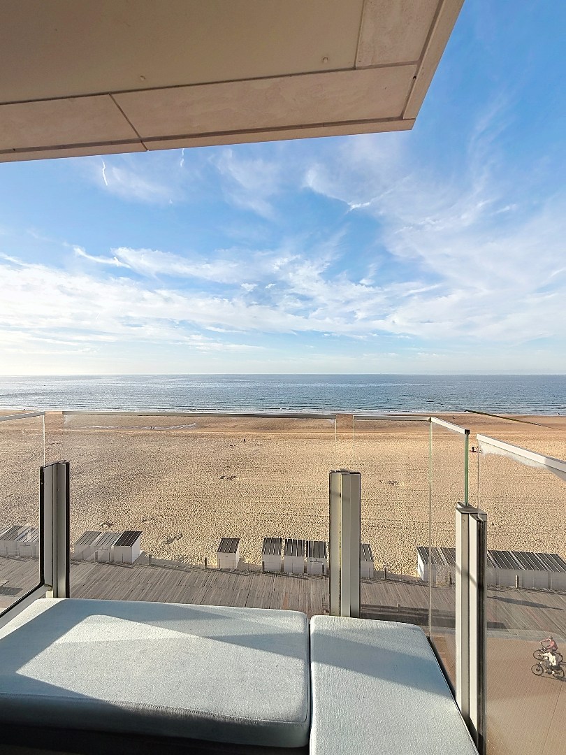 Ruim uniek ingericht appartement met Zeezicht in Oostende 