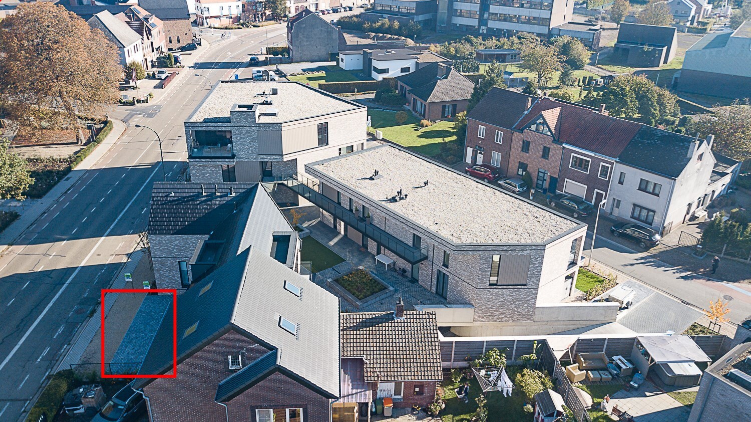 4 Bovengrondse parkeerplaatsen , bij centrum Stokkem 