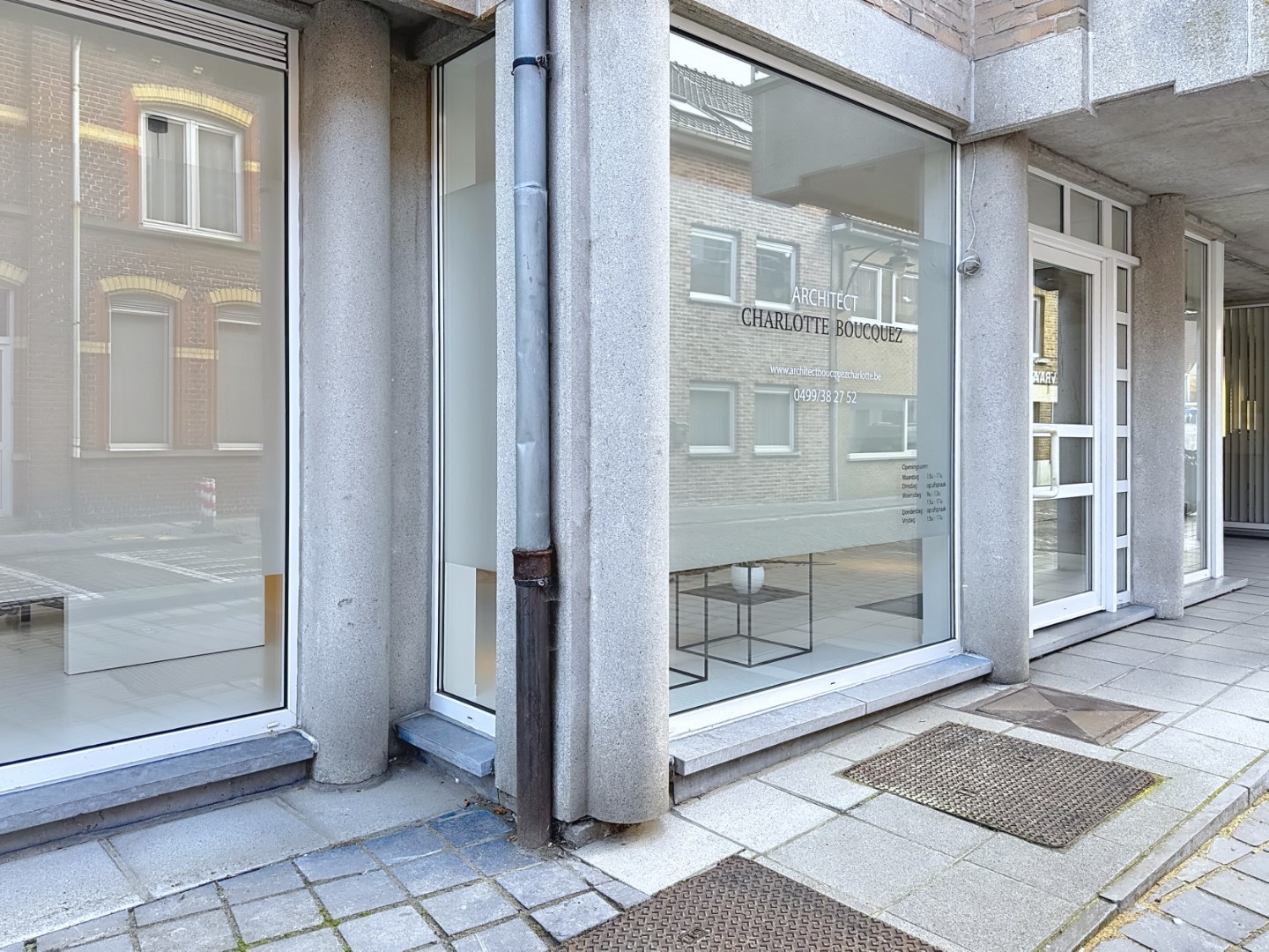Prachtig kantoor gelegen in de Dorpsstraat te Koekelare 