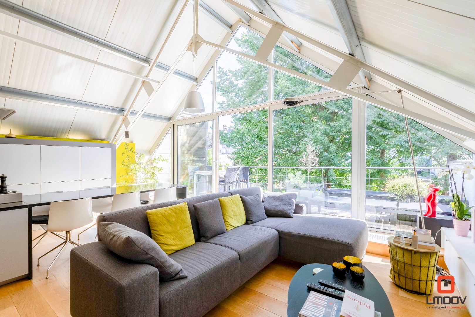 Karaktervol pand aan het Rommelwaterpark: industriële charme met huiselijke warmte. 