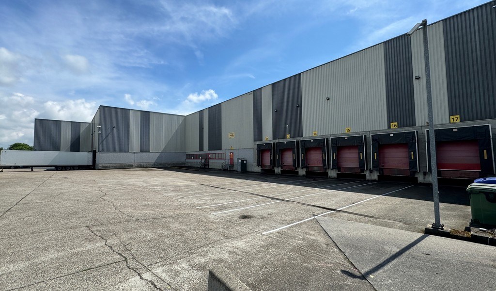 Logistiek gebouw te huur in industriezone Mechelen-Noord