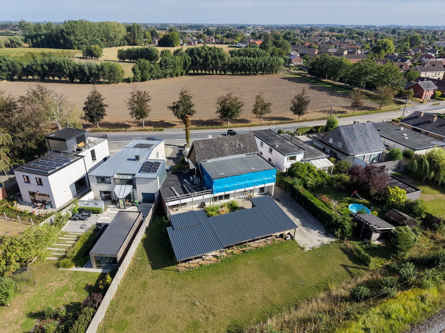 Kangoeroewoning of combinatie wonen en werken, ruim perceel, gunstig gelegen met tal van opportuniteiten! Torhout 