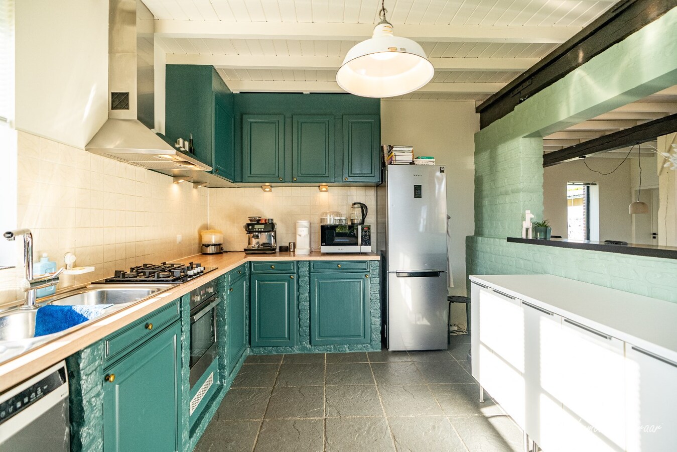 Charmante maison prête à emménager avec des installations pour chevaux sur environ 75a à Waanrode. 