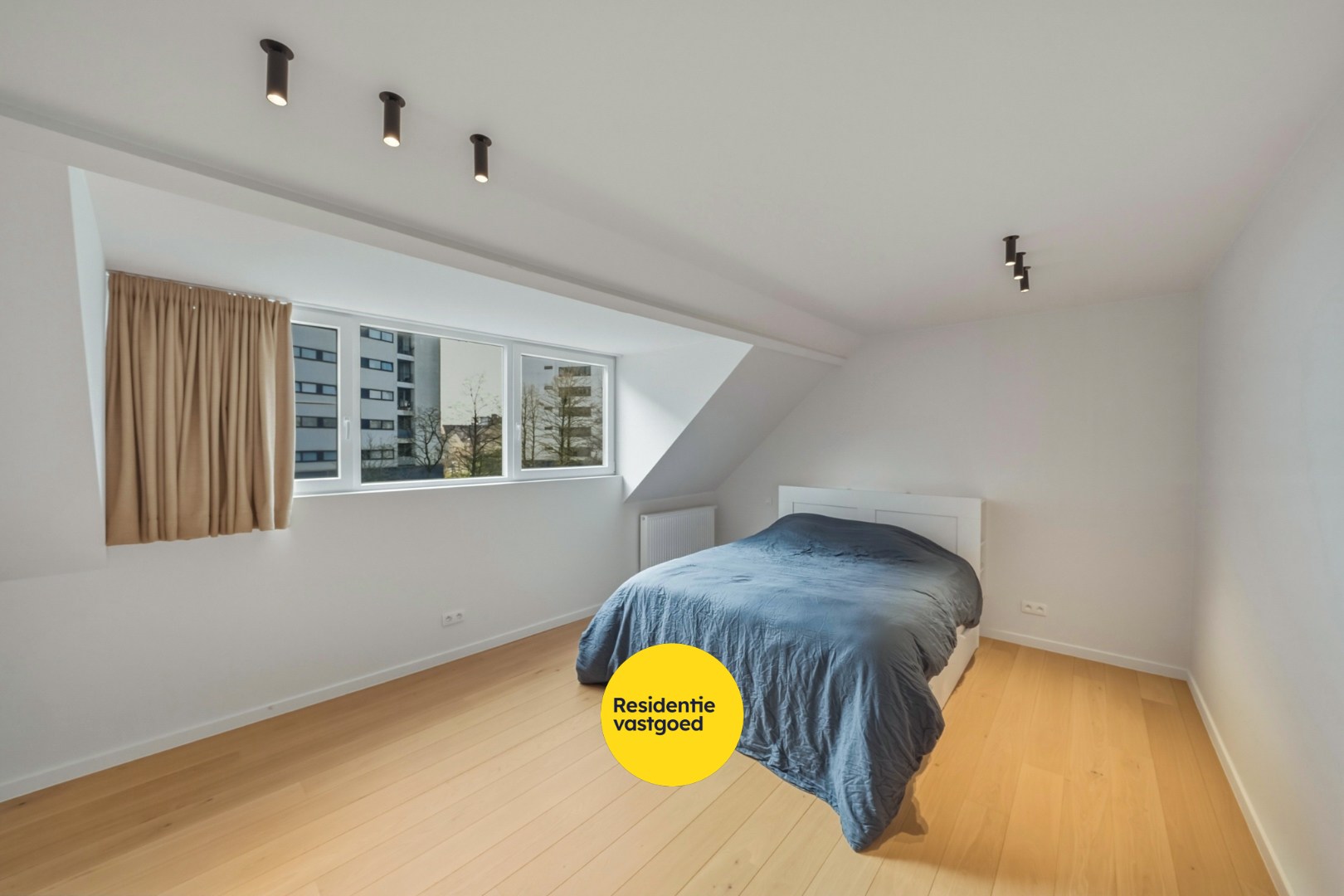 Instapklare, energiezuinige woning met 4 slpk in Mariakerke 