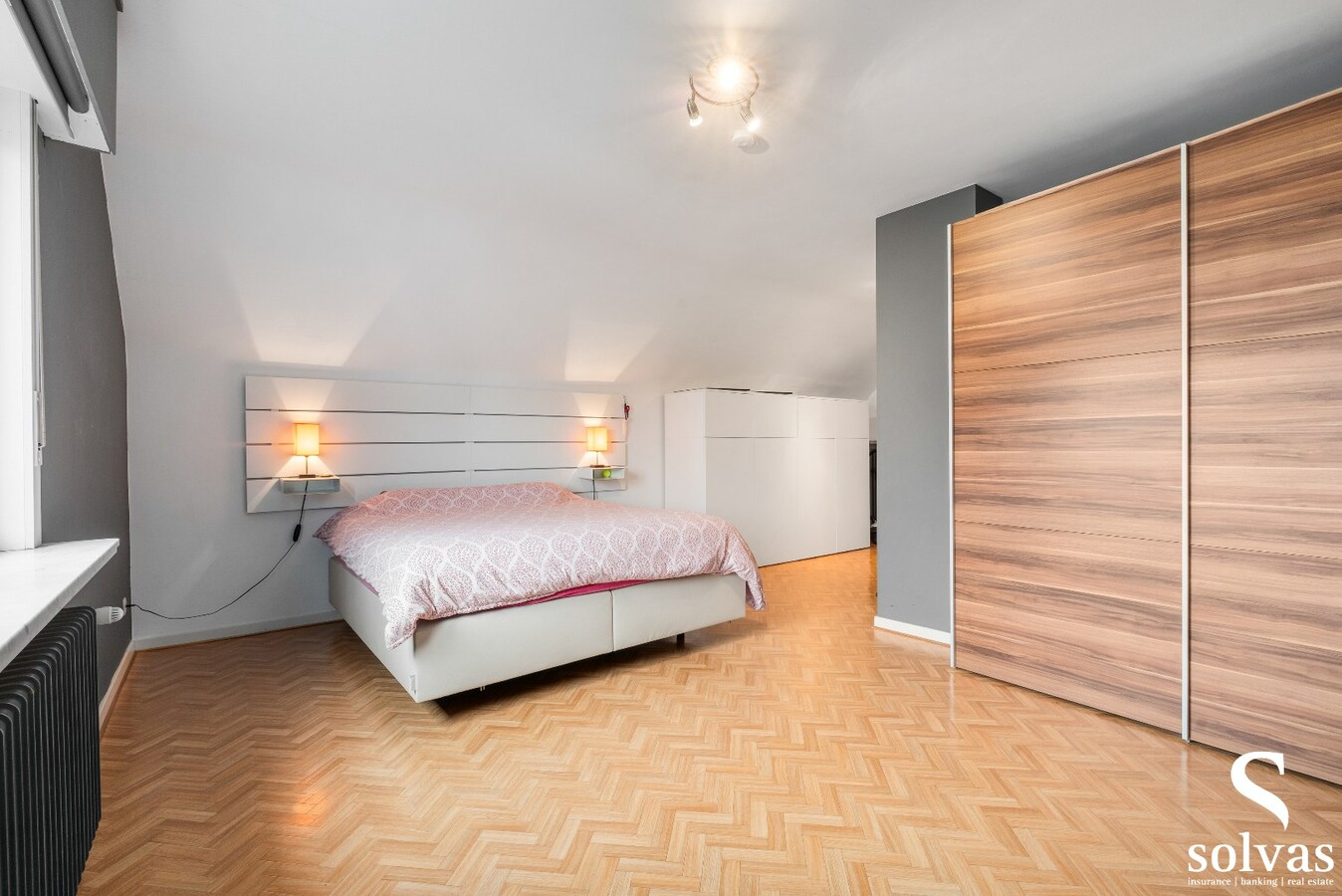 Ruime gezinswoning met grote tuin op centrale ligging in Ursel 