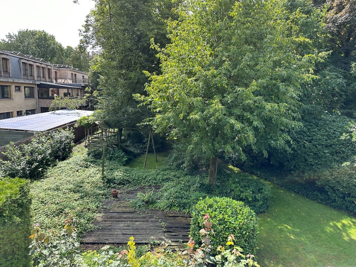 Ruime te renoveren woning met 5 slaapkamers op 1.250 m² 