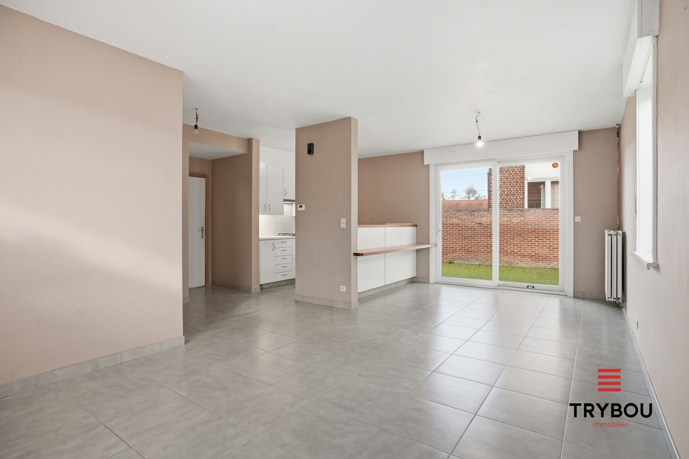 Halfopen bebouwing met 4 slaapkamers in Poelkapelle! 