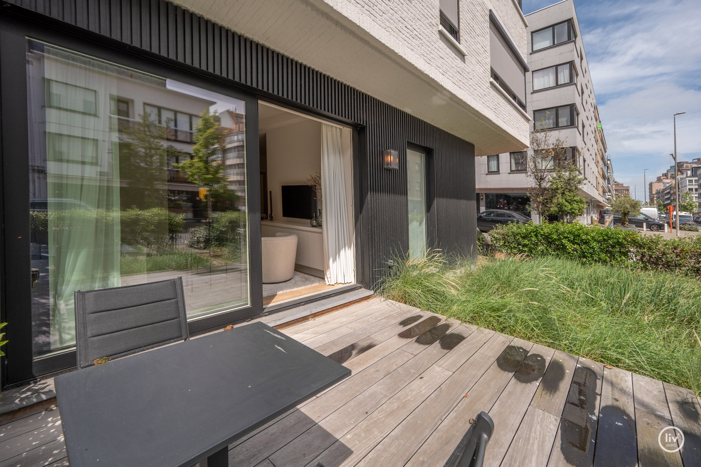 Gezellig gelijkvloersappartement met tof terras gelegen op de Leopoldlaan te Knokke. 