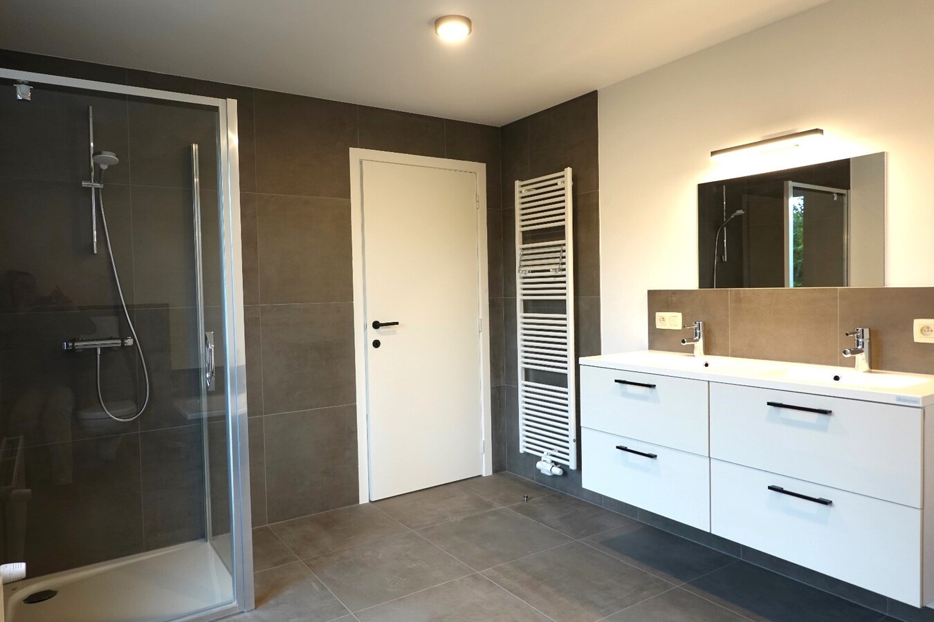 Nieuwbouwwoning met 3 slaapkamers te Jabbeke 