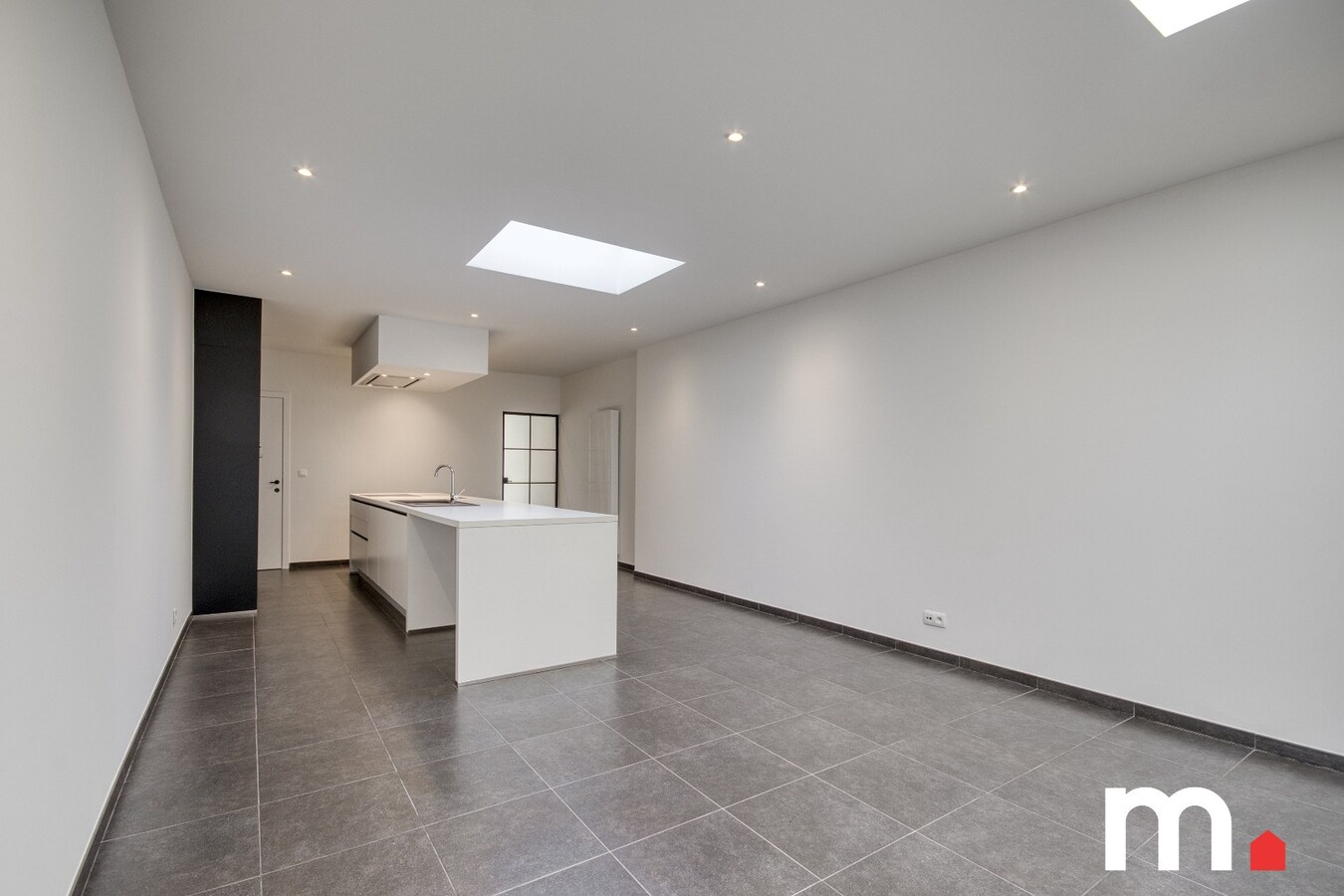 Instapklare woning met uitweg te Kortrijk ! TOPPER ! 