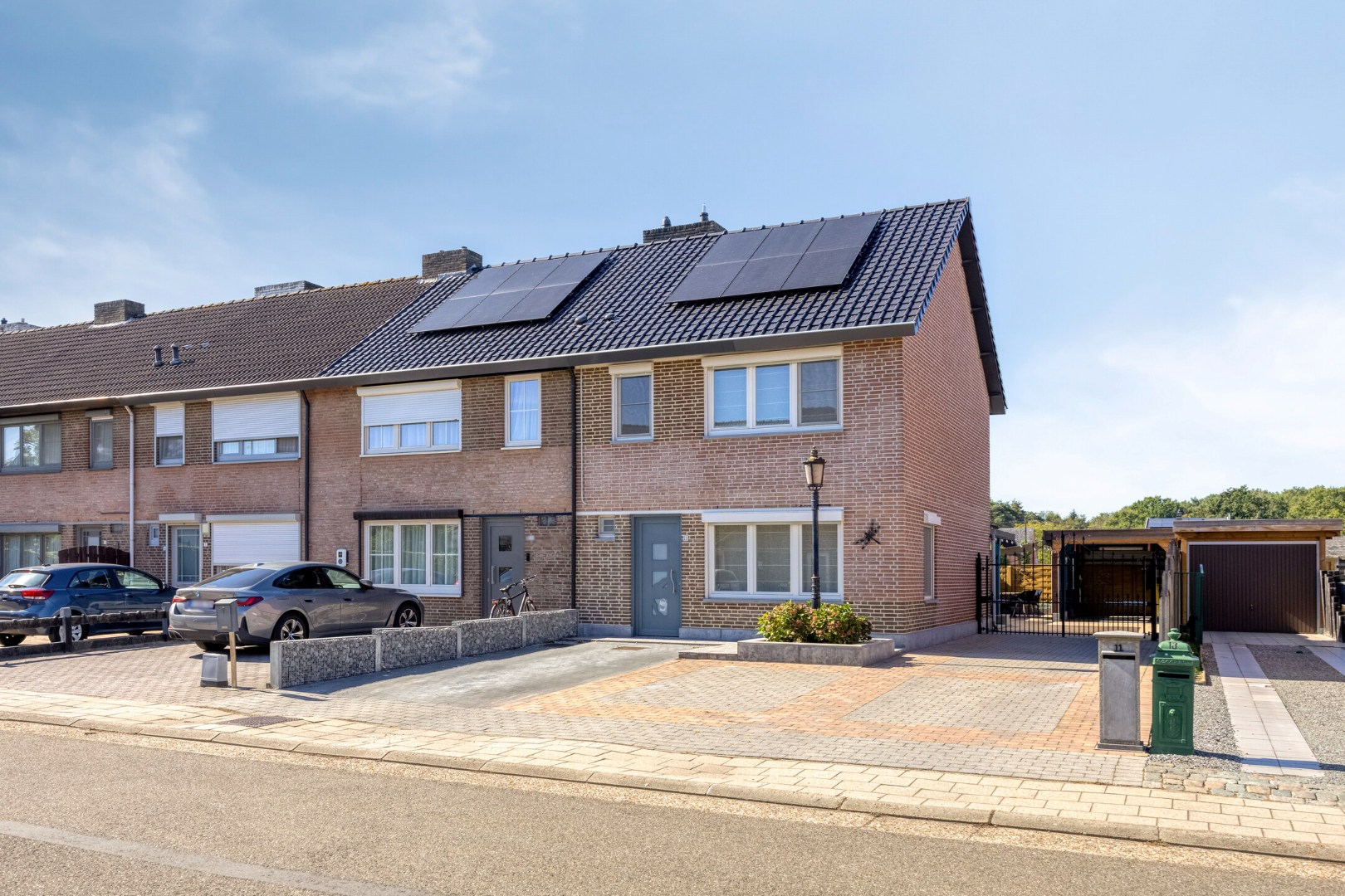 Instapklare gezinswoning met 3-4 slpk. en rustige ligging in Geel-Winkelomheide 