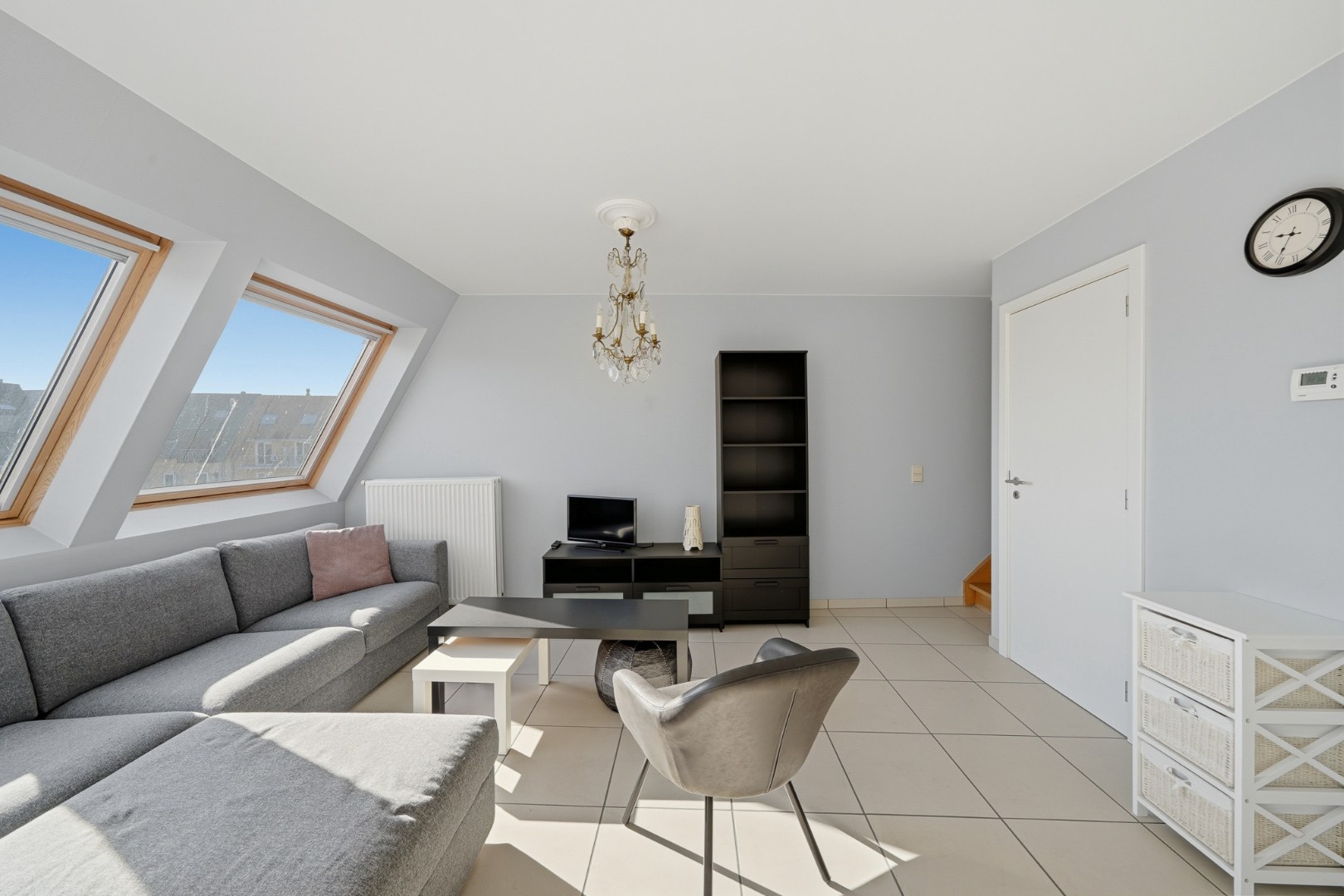 Instapklaar duplexappartement met open zicht en terras in Bredene 