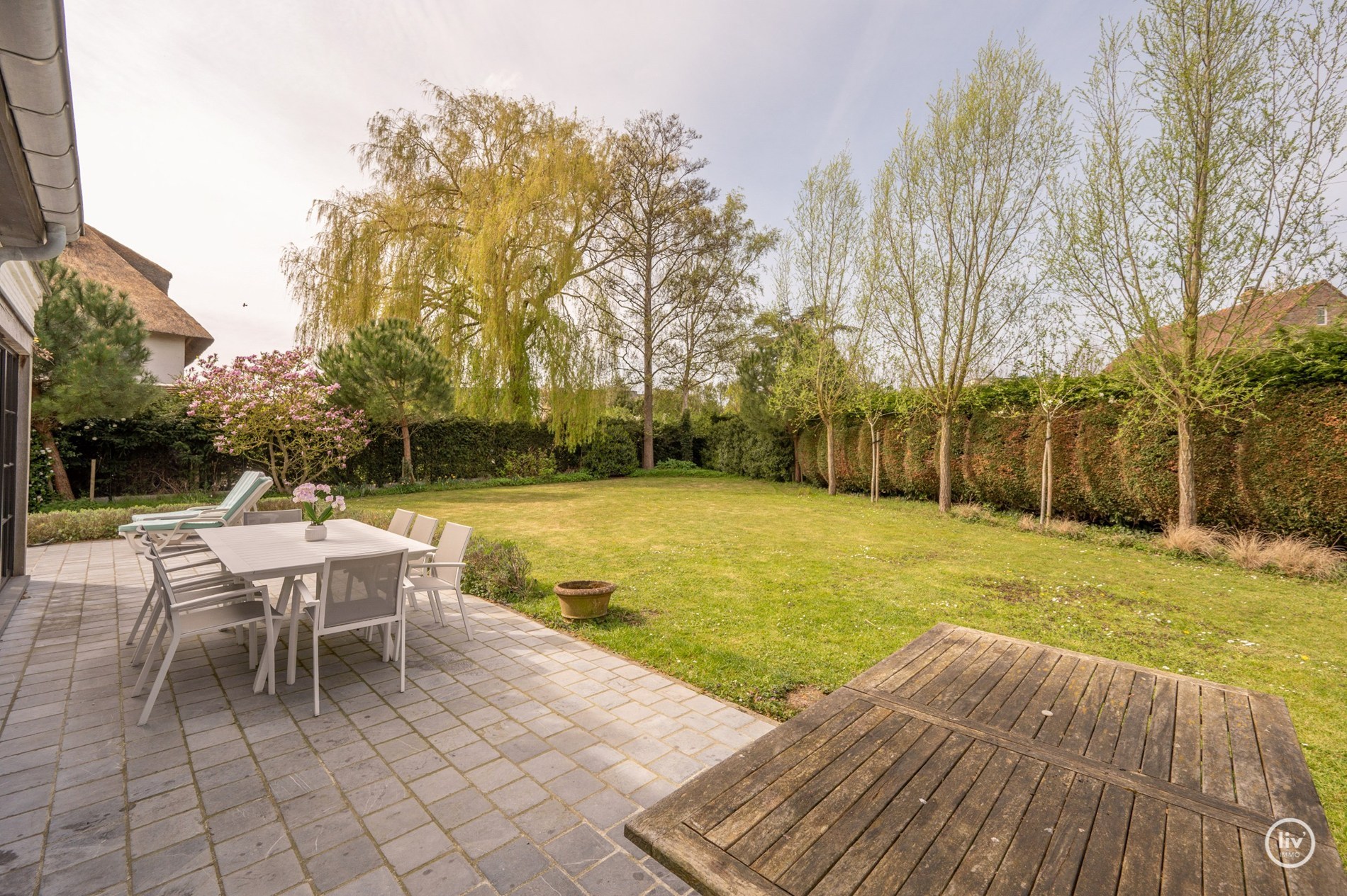 Opendeurdag Zaterdag 01/08 - tussen 11U-13u (Monikkendreef 41): Prachtige vrijstaande villa rustig gelegen te Monikkendreef op een mooi perceel van 1000m2. 