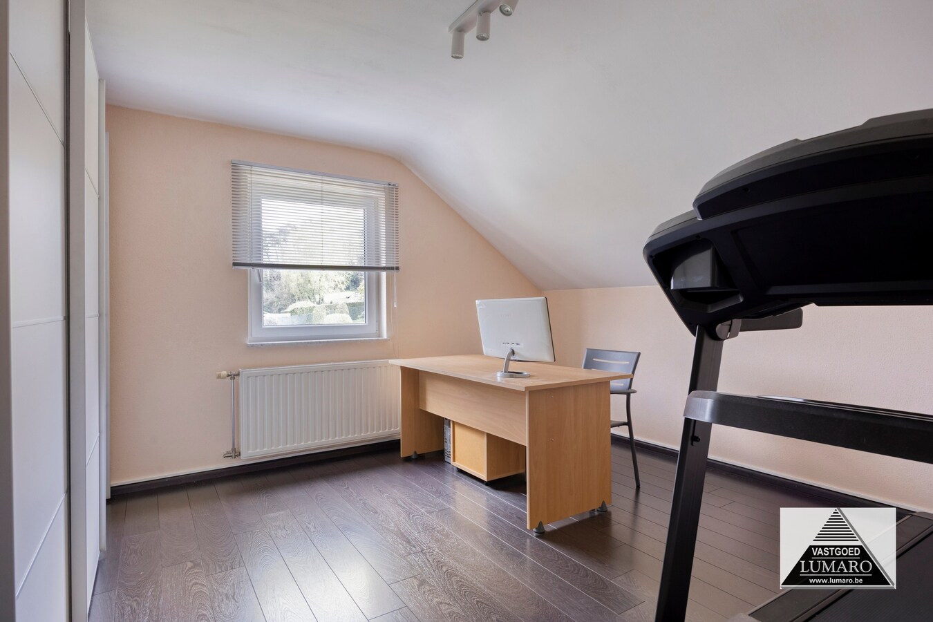 Vrijstaand landhuis op 2.942m². Instapklaar. Energielabel B. 