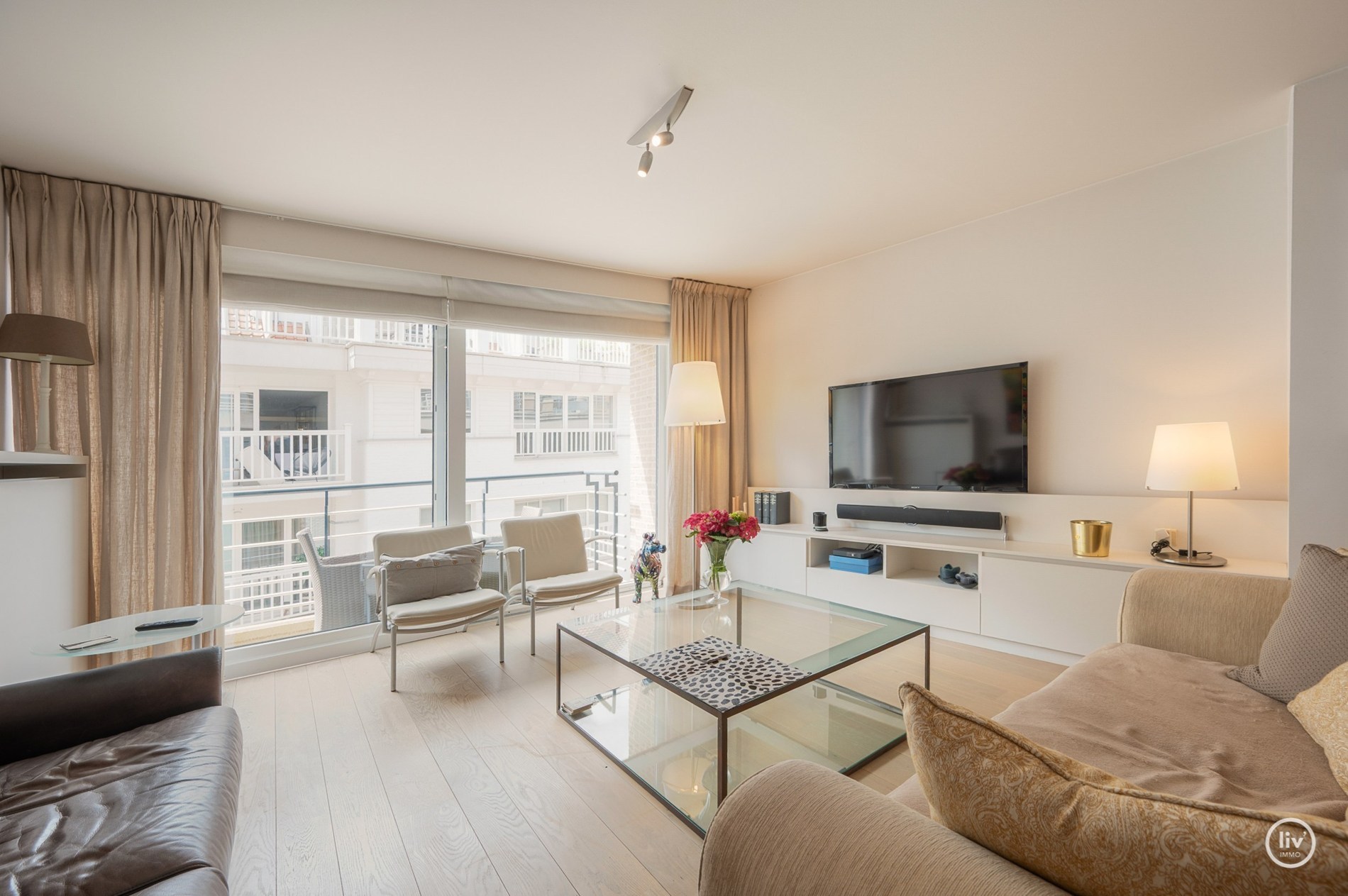 Aangenaam, ruim (101m2) appartement met 2 slaapkamers gelegen in het mussenpad te Knokke. 