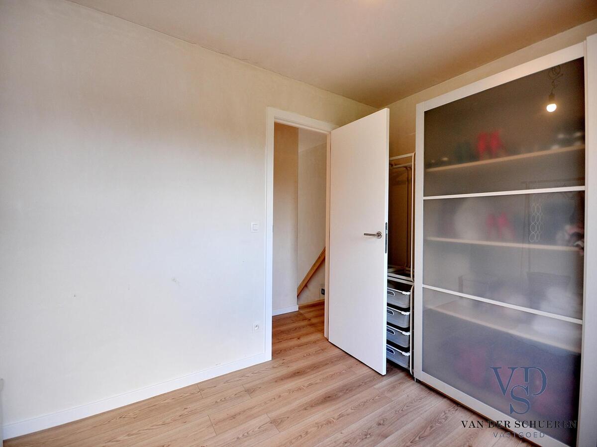 NIEUWBOUW MET HOOGWAARDIGE AFWERKING !  (verkoop met registratie !) TOPPER !! 