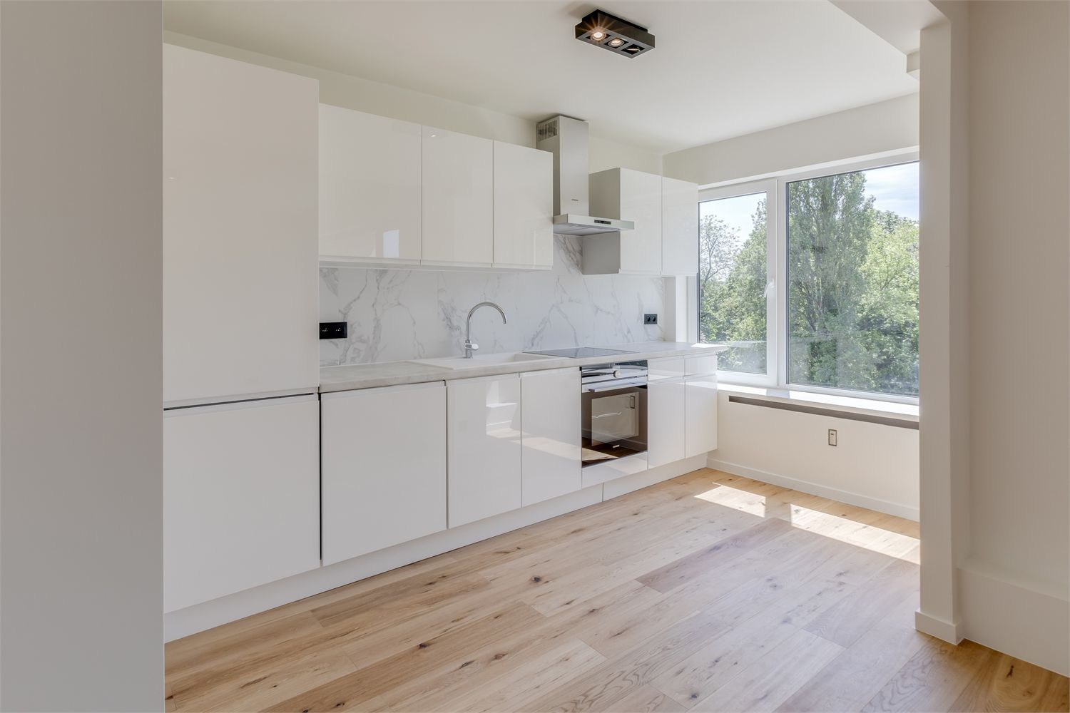 Hoogwaardig appartement met panoramisch zicht op het Citadelpark 