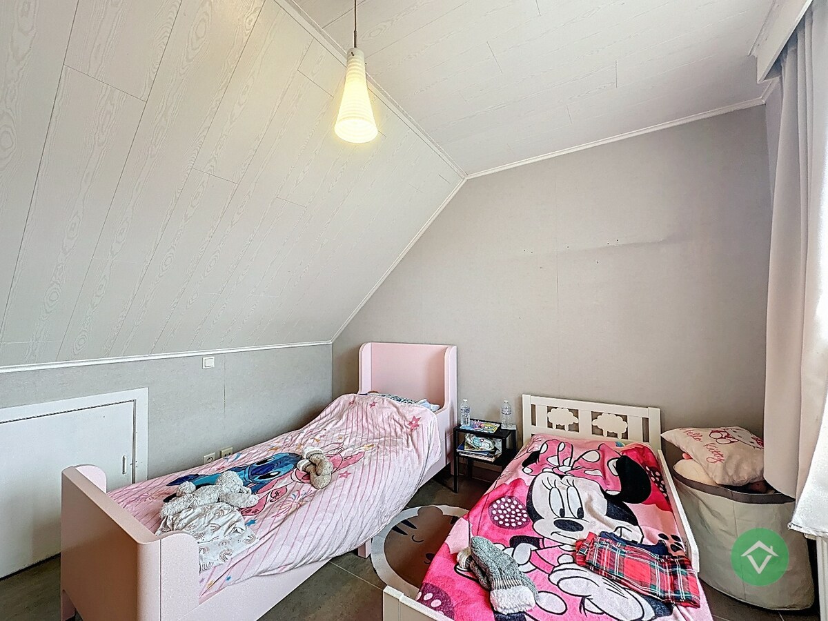 Statige gezinswoning met zonnige tuin, drie slaapkamers en topligging in Leke 