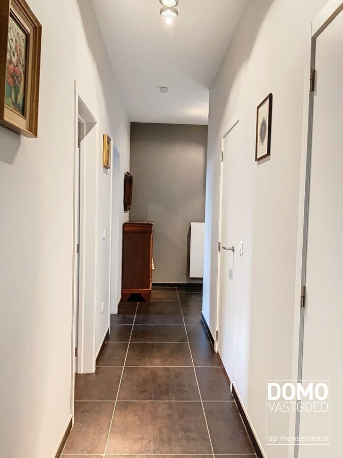 Ruim appartement met tuinterras, garage en 2 slaapkamers in Hasselt 