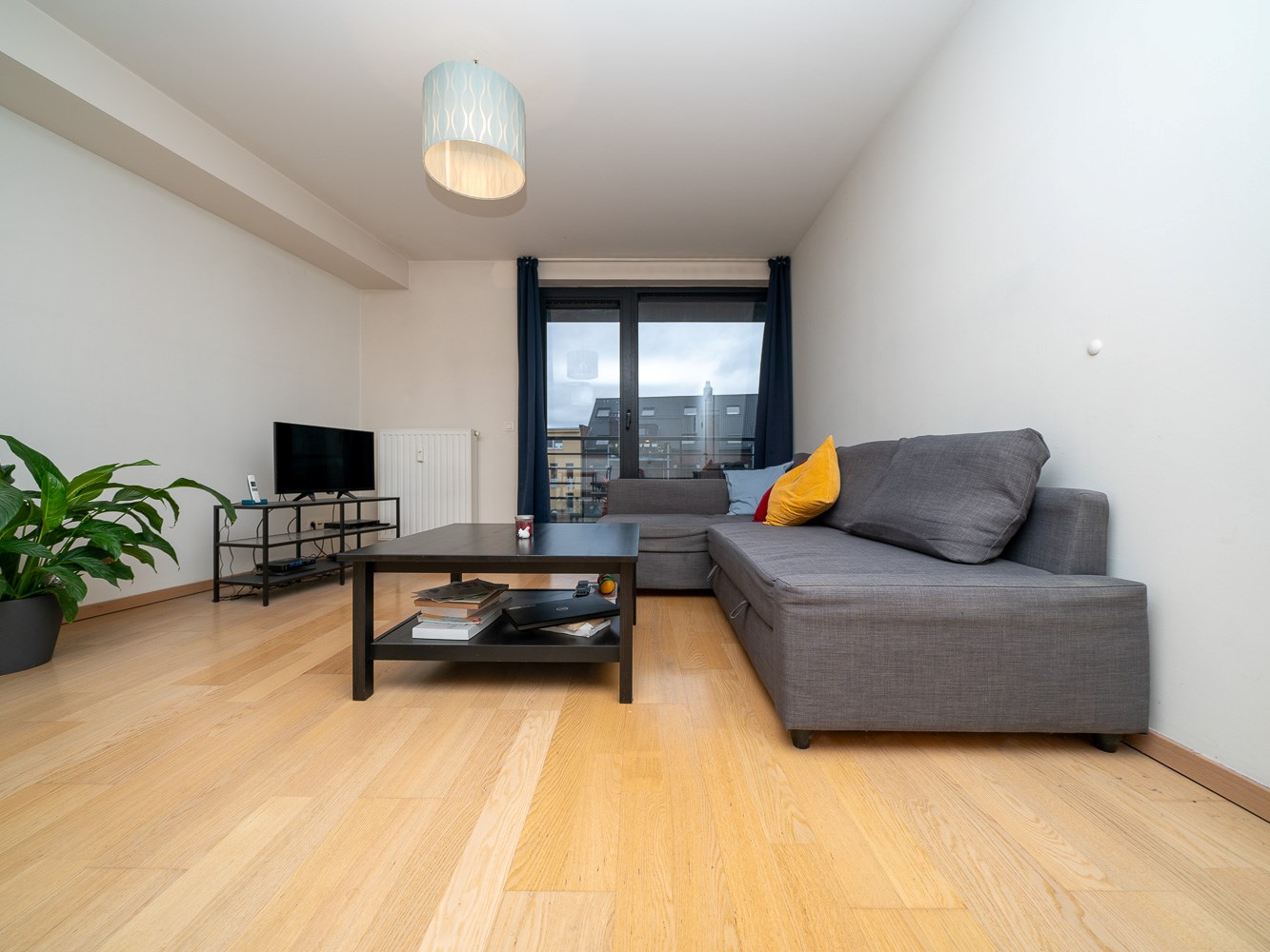 Recent 1-kamer appartement met terras, staanplaats, kelder 